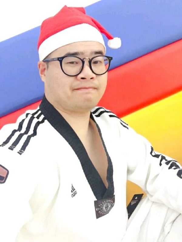 何当重相见的第一张照片--金门交友网