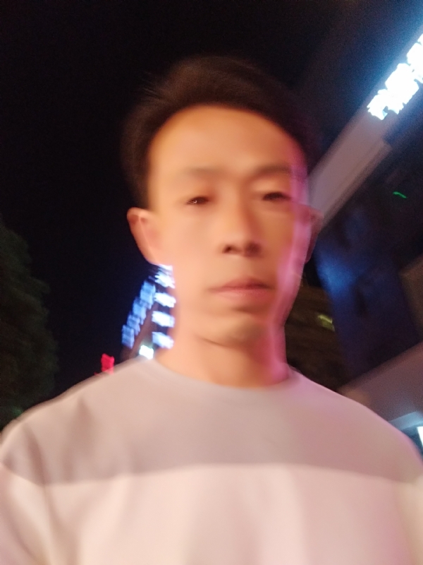 找个人来爱的第一张照片--金门交友网