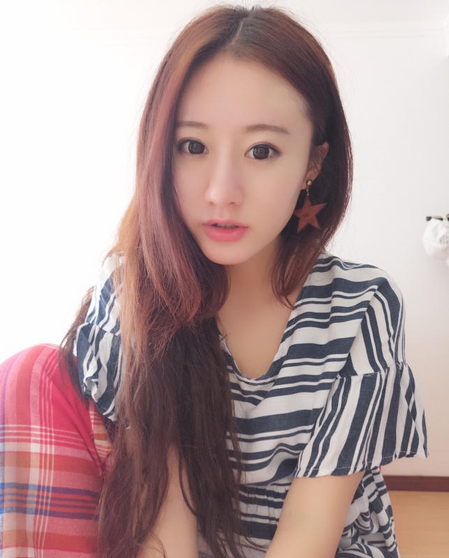 没有故事的女同学的第二张照片--金门交友网