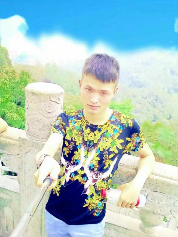 孤独王者元首的第一张照片--金门交友网