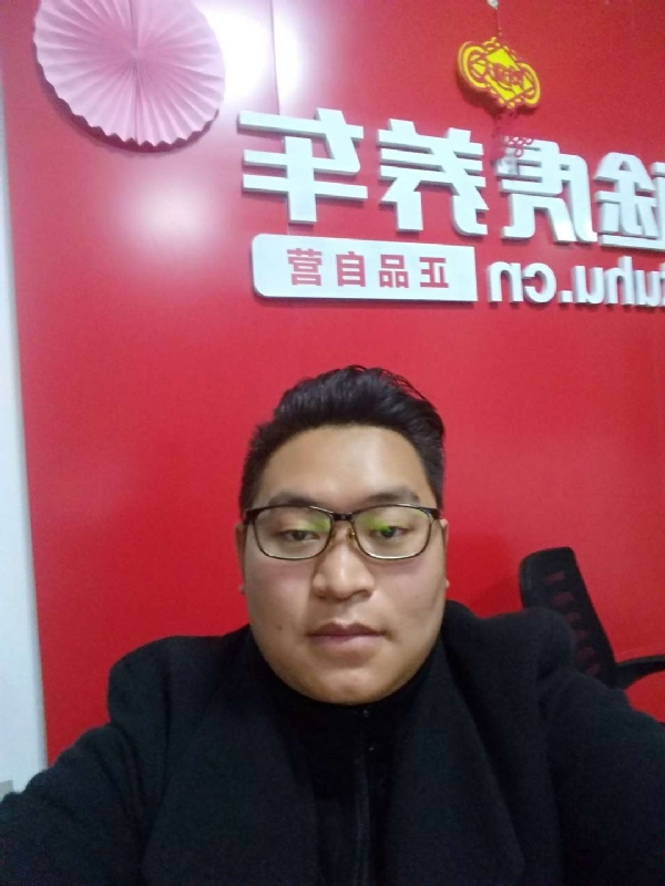 向上倾斜45度的第一张照片--金门交友网