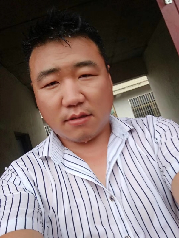 江湖中人的第一张照片--金门交友网