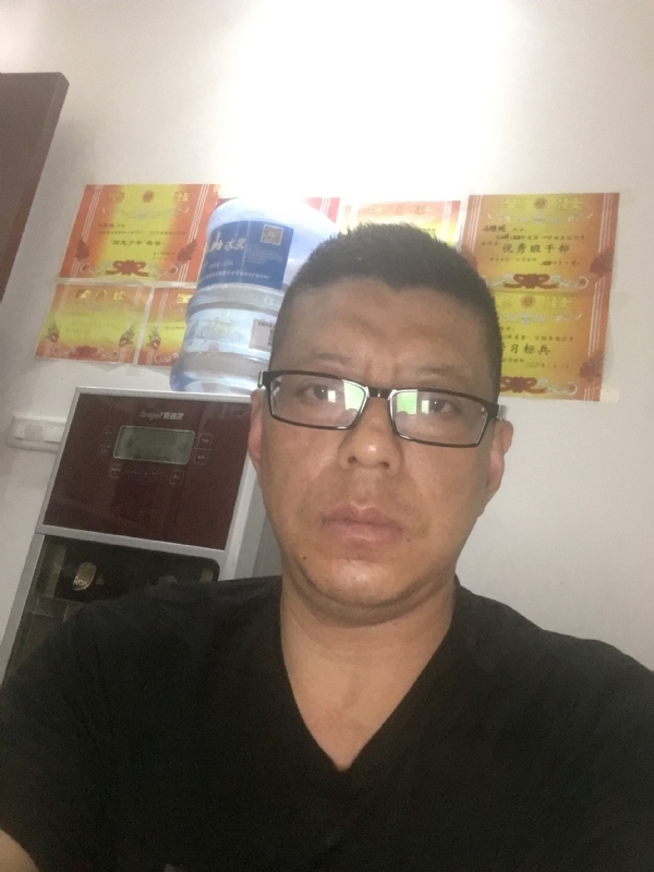牵手的第一张照片--金门交友网