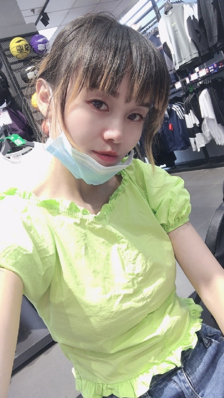 婀娜袅袅的第一张照片--金门交友网