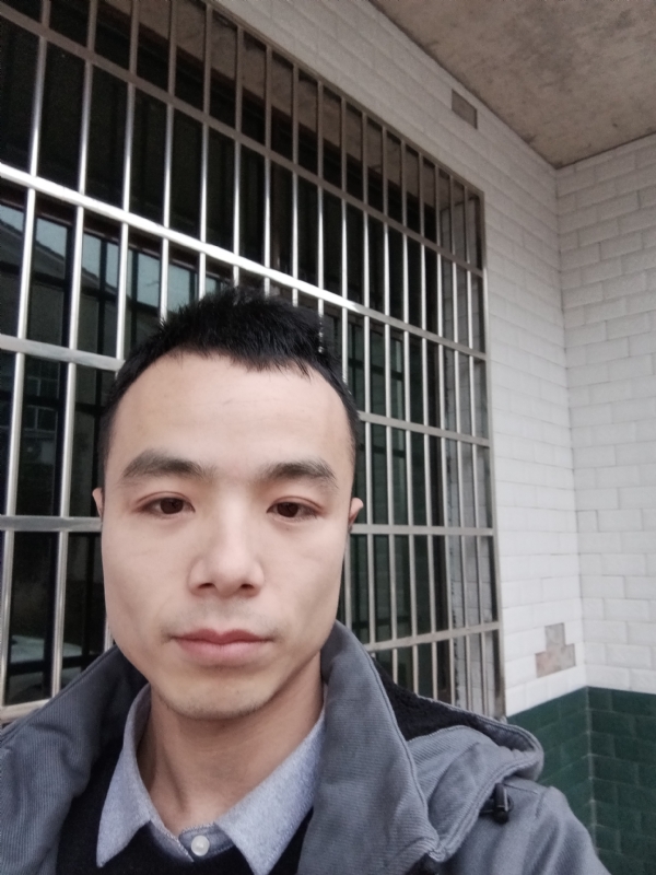 笑得那么开心的第三张照片--金门交友网