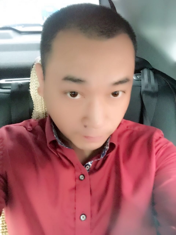 在一个路口等的第一张照片--金门交友网