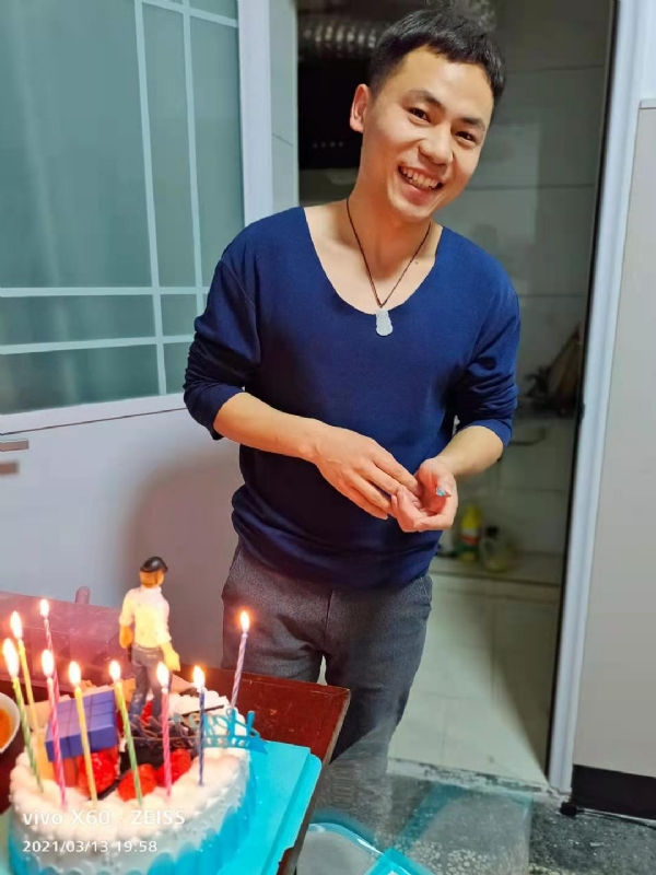 找结婚对象的第一张照片--金门交友网