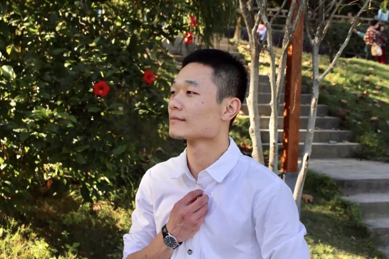 落落大方的第一张照片--金门交友网