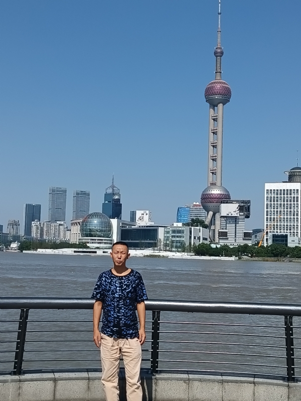 伪装浪漫的第一张照片--金门交友网