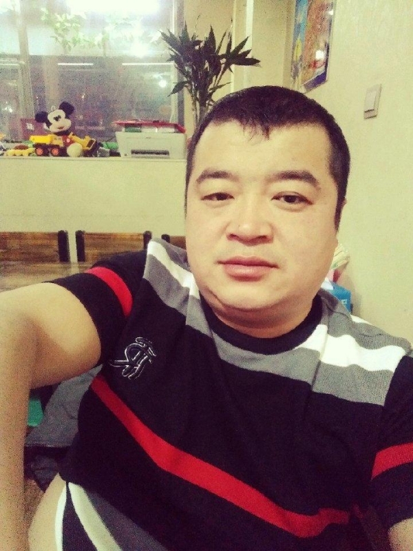 老实人的第一张照片--金门交友网