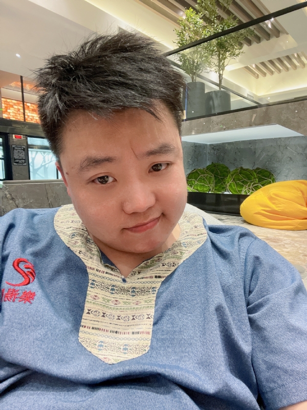 小恶魔的第一张照片--金门交友网
