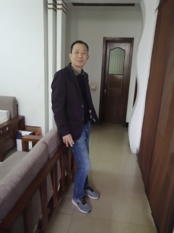 相亲相爱的第二张照片--金门交友网