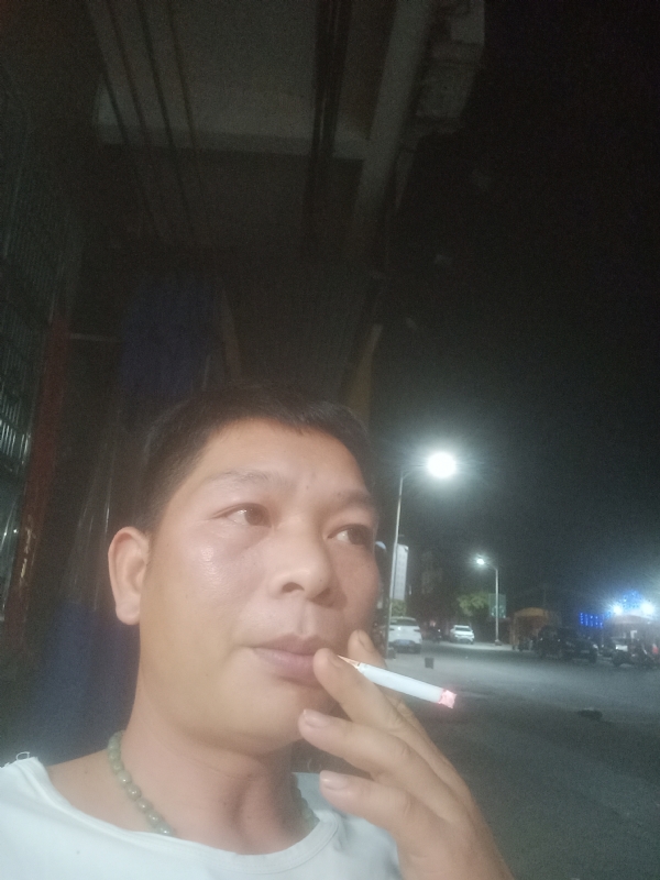 善解人意的第一张照片--金门交友网