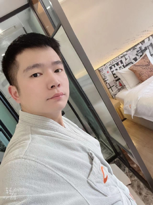 绿帽的第一张照片--金门交友网