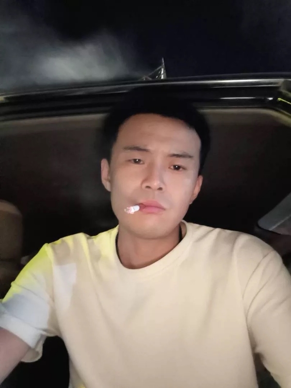 爱睡觉的土拨鼠的第一张照片--金门交友网